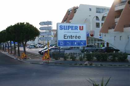 Shops nearby